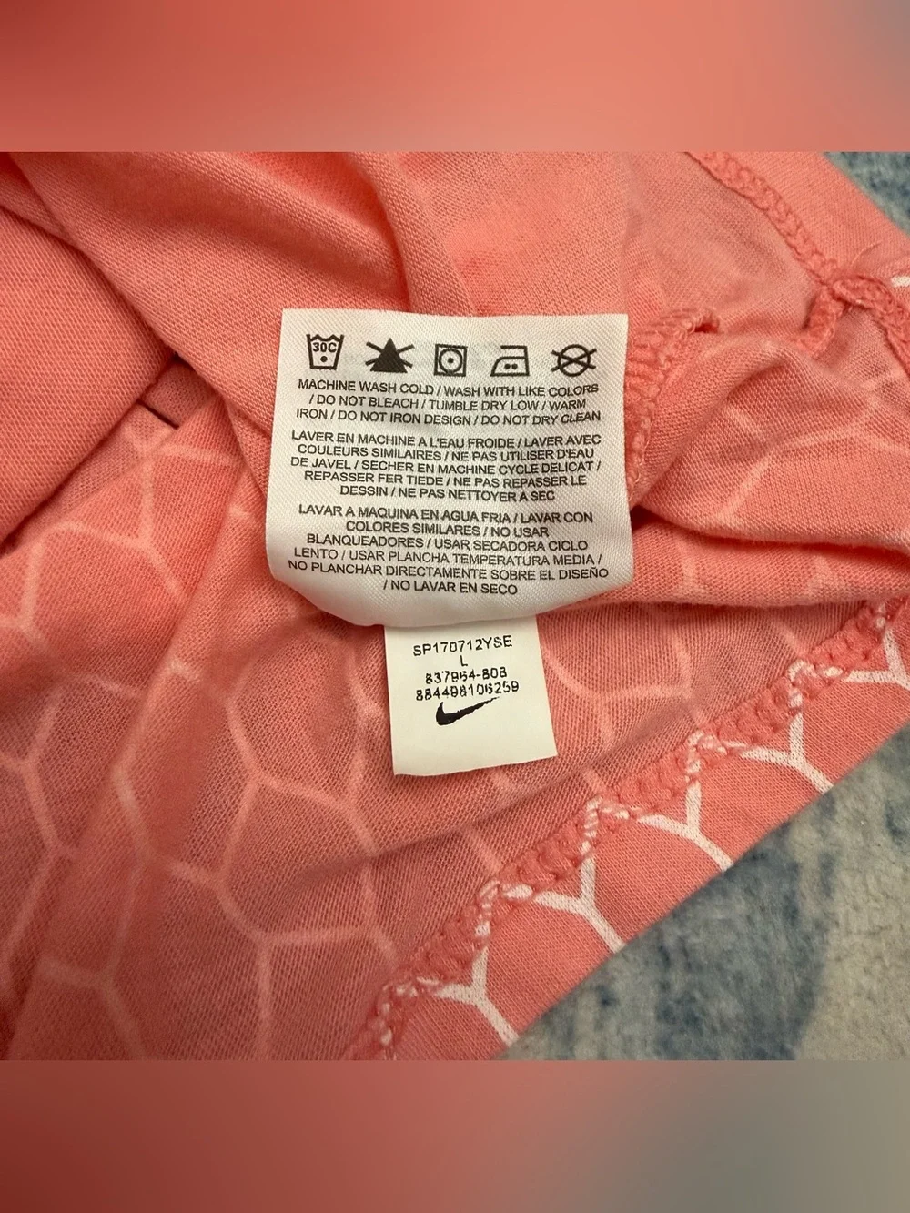 Nike athletic wear Girls' Pink Logo Tee size L